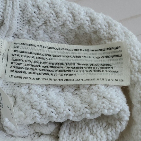 HOLLISTER CROCHET KNIT CROP TOP SIZE SMALL WHITE COTTON BRALETTE SEXY SUMMER - Picture 4 of 4